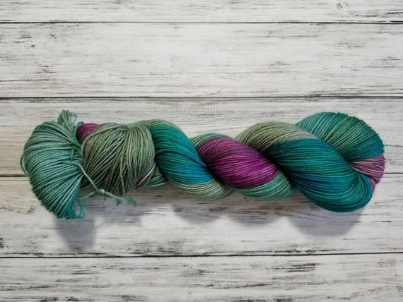 Metamorphic Worsted Yarn - Peacock Agate