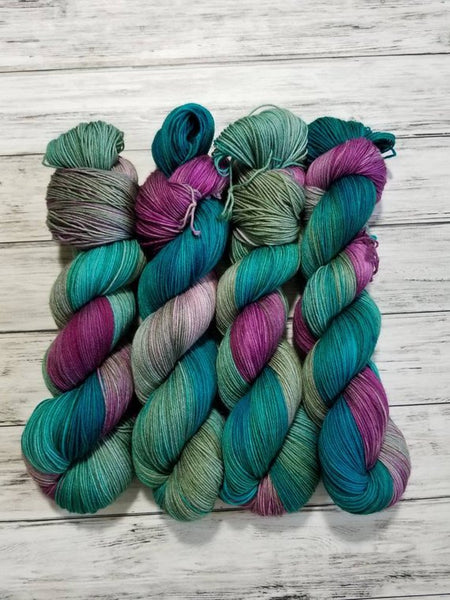 Metamorphic Worsted Yarn - Peacock Agate