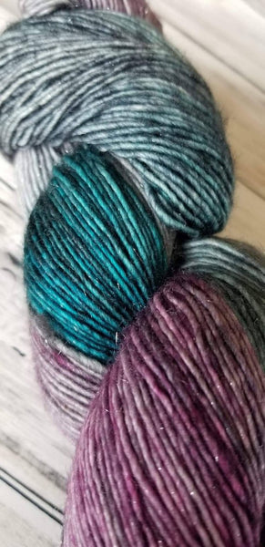 Muscovite Single Ply Sparkle Fingering Weight Yarn - Smokey Dragon's Breath Opal